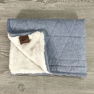 UGG Grey Blue Pillowcase Sham Faux Fur Geometric Triangle Standard Size 20 x 26"